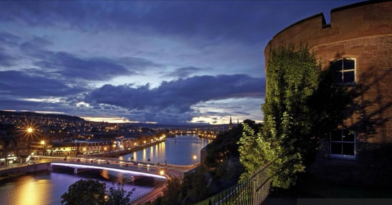 Lovely Modern 2 Bedrom Unit Close To City Center Dalneigh Exterior foto