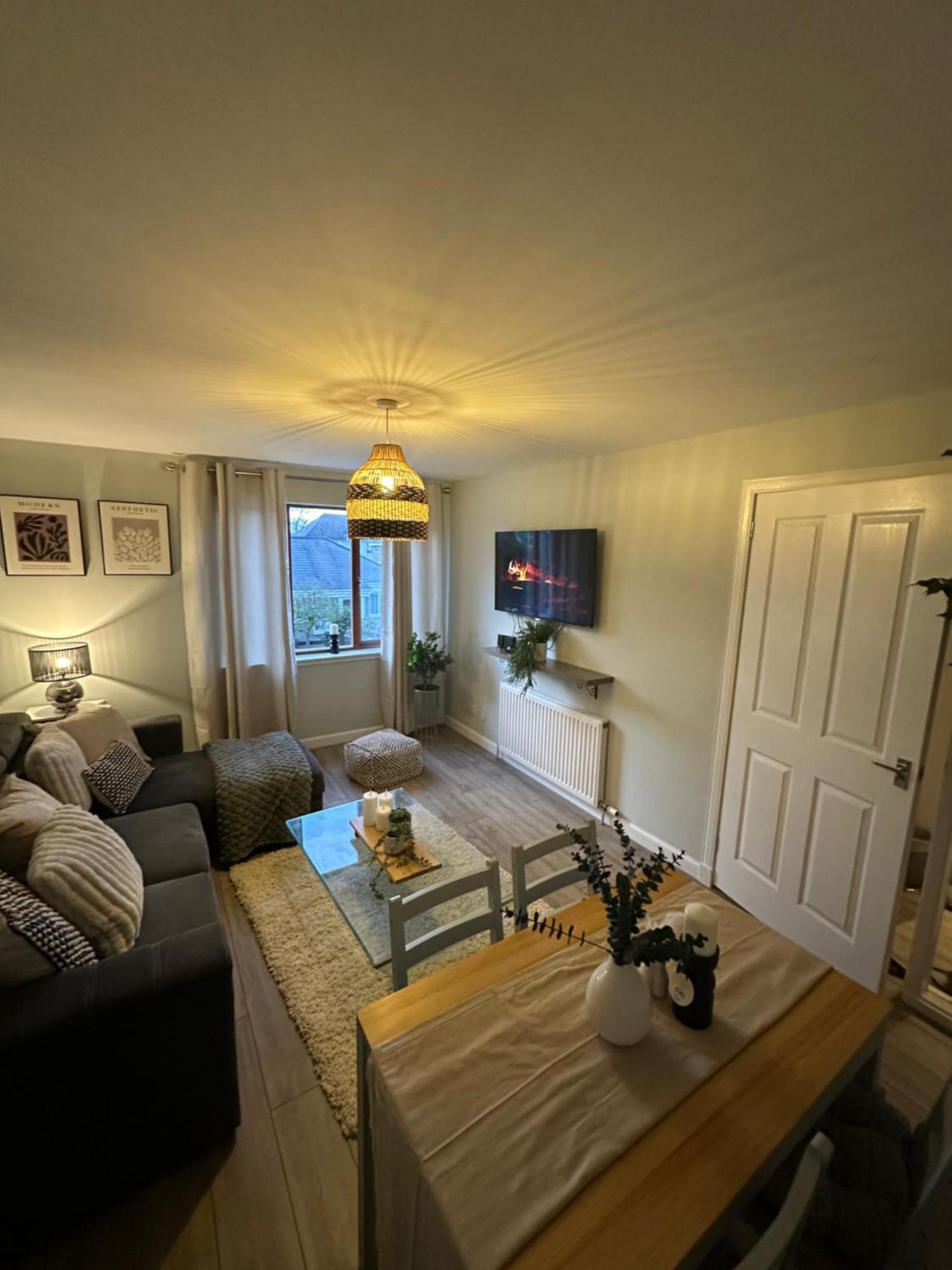 Lovely Modern 2 Bedrom Unit Close To City Center Dalneigh Exterior foto